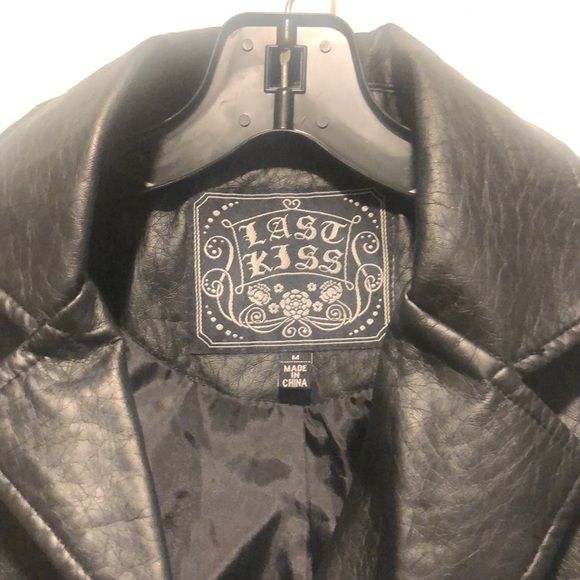 Last kiss black jacket.size -large - Picture 7 of 12